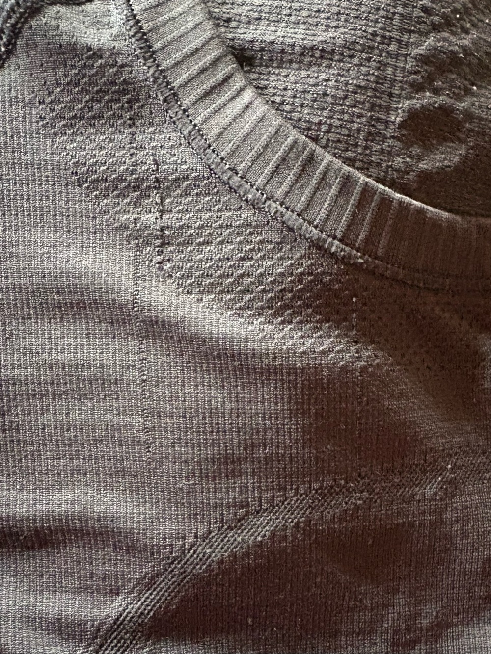 5 for $120 🍋 LULULEMON // Swiftly Tech Short Sleeve Crew - Picture 4 of 4